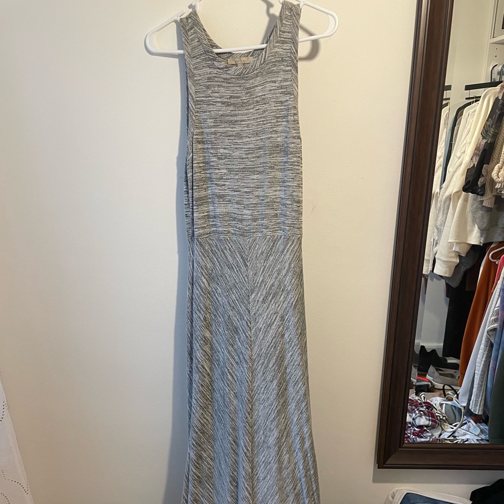 Stretchy gray maxi dress